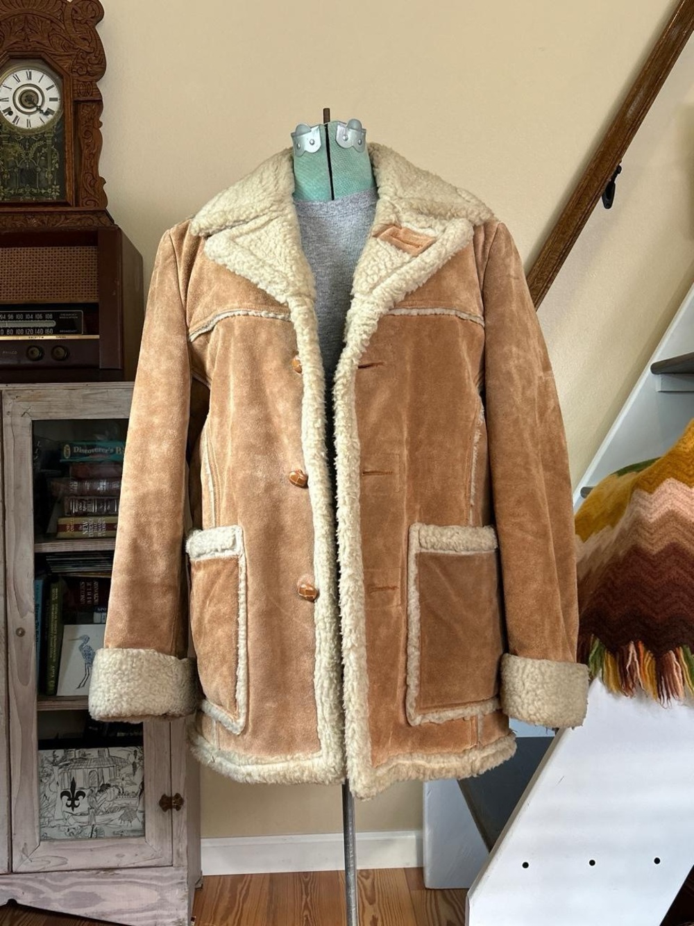 Vintage 90s Tan Split Cowhide Suede Leather Jacket Cream Shearling Style Size 40